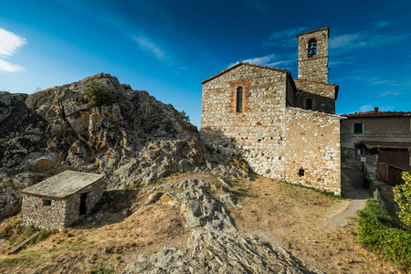 城镇拉卡斯特拉达的一部分,位于托斯卡纳古中世纪村庄的格罗斯托省