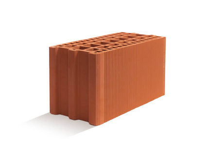 白色背景上的红砖(砖块). 陶瓷砌块在建筑行业的新发展.照片