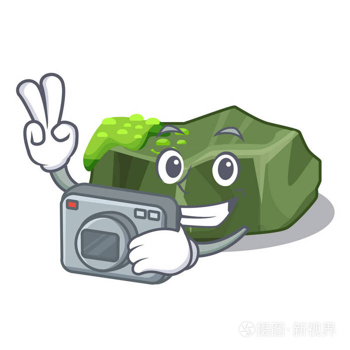 摄影师卡通大石头覆盖绿色苔藓矢量插图
