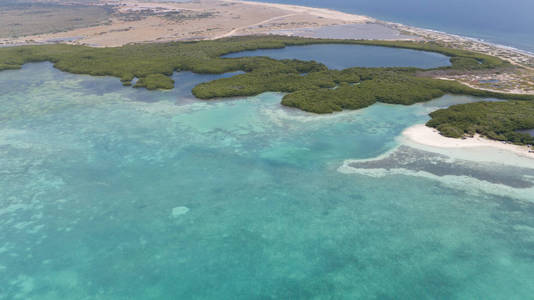海滩海岸博纳尔岛加勒比海航空无人机顶上