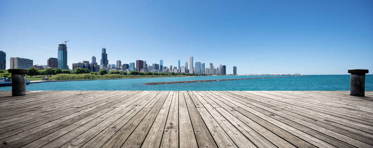 芝加哥现代城市景观的空旷地带