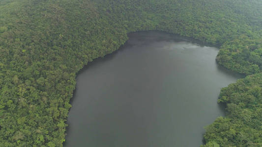 湖在山里, Bulusan。菲律宾吕宋