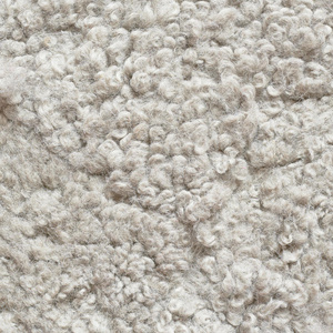 白色绒毛地毯照片