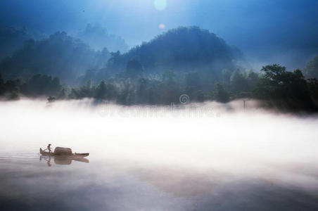 东江湖钓鱼图片