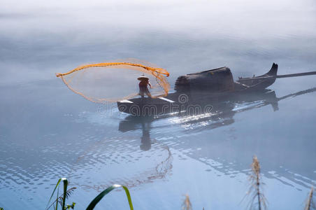 东江湖钓鱼图片