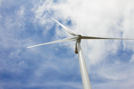 风力涡轮机在野外发电