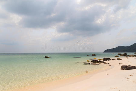 绿松石海和岩石，phu quoc