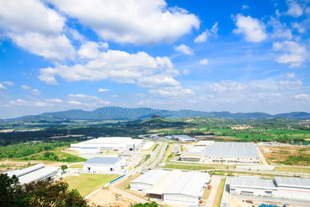 蓝天白云工业园区图片