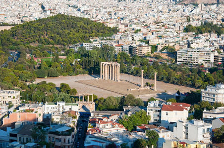 希腊雅典的奥林匹亚宙斯神庙。