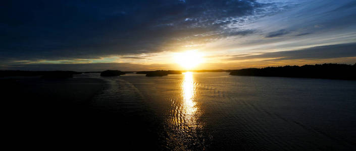 瑞典群岛海日落