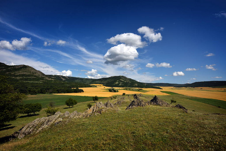 多布罗加从罗马尼亚麦金山的景色图片