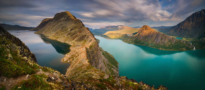 杰恩德湖与贝斯瓦特网Jotunheimen之间的贝塞根山脉全景