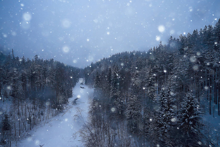 江与雪野冬雾尽收眼底