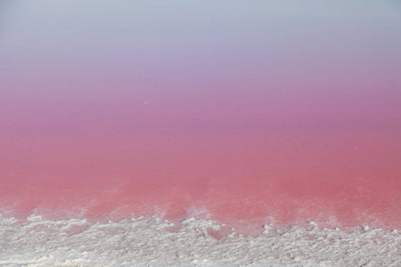 粉红色的水和盐纹理背景 n照片