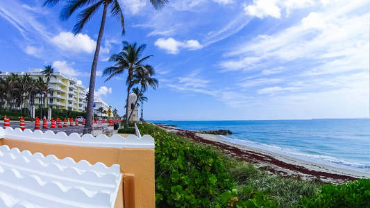 美国佛罗里达州棕榈滩的钟楼上价值 ave照片