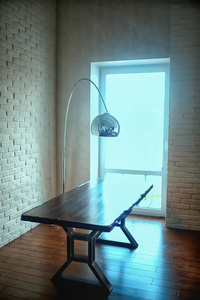 阁楼风格的木桌，老化的木桌设计