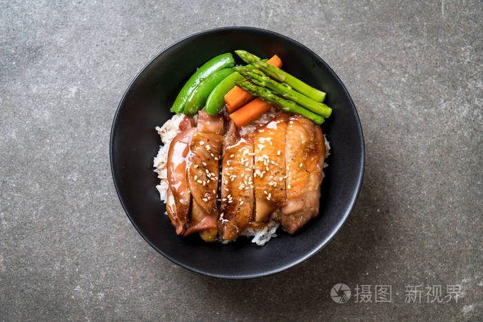 鸡饭碗亚洲菜式