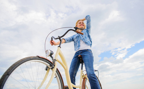 最令人满意的自我运输形式.骑车给你自由和独立的感觉.