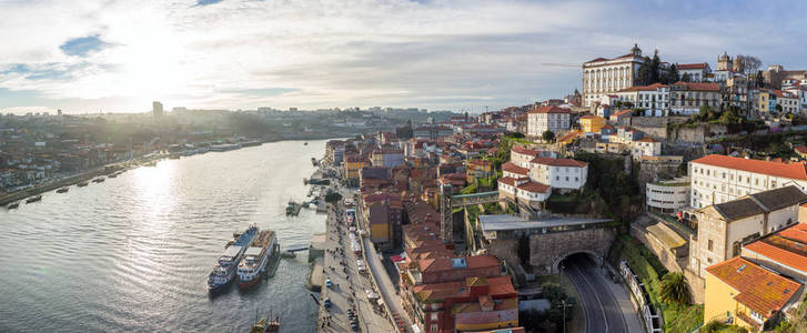 葡萄牙阳光明媚的葡萄牙波尔图全景