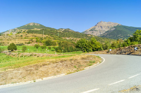 去年夏天的山景全景