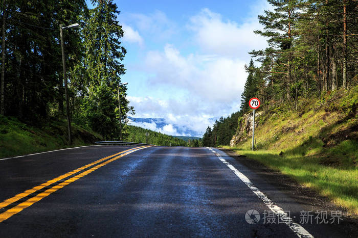 挪威公路岩石林