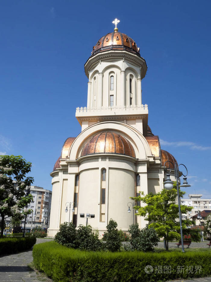 罗马东北部有金色圆顶的东正教教堂