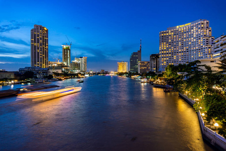泰国曼谷潮法拉河夜景