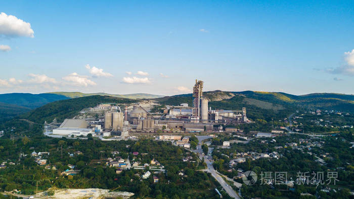 水泥生产厂鸟瞰图工厂钢管巨人的建筑概念