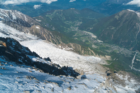 勃朗峰阿尔卑斯山最高的山峰和欧洲最高的高山法国萨沃