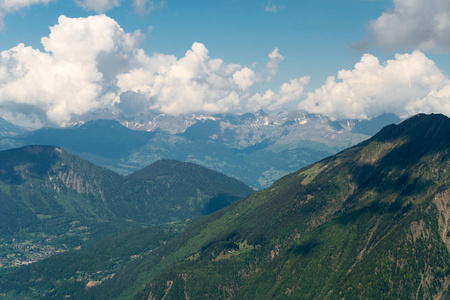 查莫尼克斯山谷的风景，从阿吉耶杜米迪，蒙布朗山，豪特萨伊，法国