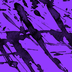紫色背景上的抽象黑色油漆飞溅纹理