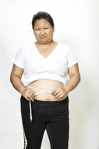 亚洲女孩肥胖的大肚腩图片