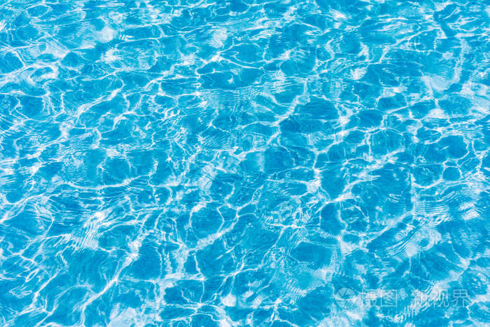 浅蓝色水面的美丽波纹背景天然海洋蓝色水面为背景照片 正版商用图片1360xo 摄图新视界