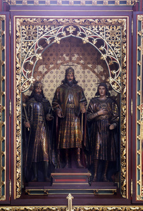 圣坛斯蒂芬拉迪斯拉夫和埃默里克在萨格勒布大教堂致力于玛丽的假设