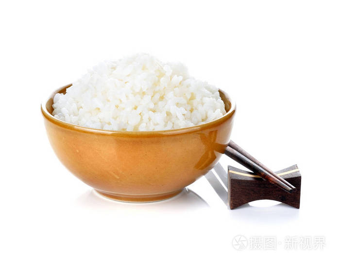 白色背景碗里的米饭