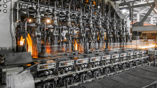 热的玻璃瓶图片