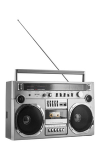 上世纪80年代银色复古无线电繁荣盒与天线在白色背景上隔离。
