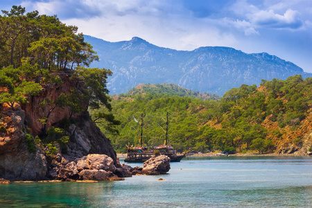 美丽的海和山景色。土耳其。安塔利亚