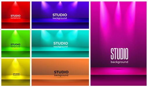 一套空的生动彩色工作室桌子房，粉红色，绿色，紫色，蓝色，黄色背景产品展示，带有复制空间，用于展示内容设计。 矢量图。 孤立于白色
