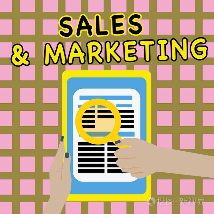 书写显示销售和市场的笔记。商业照片展示销售系统的产品和服务计划