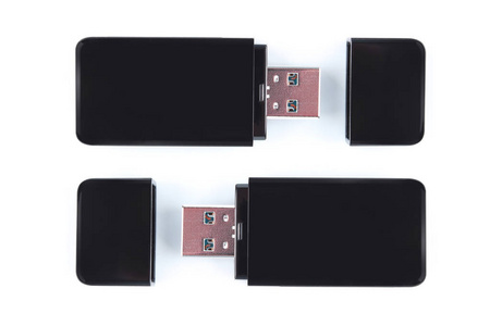 USB记忆棒或USB闪存驱动器隔离在白色背景