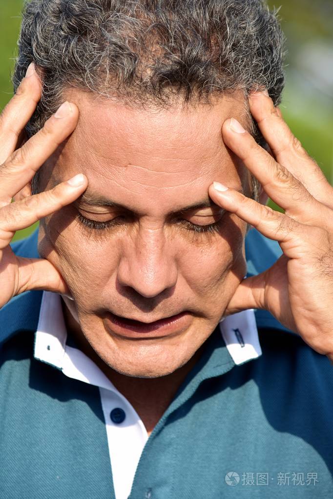 中年成年男性和焦虑