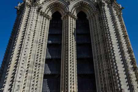 巴黎圣母院13世纪大教堂的建筑元素