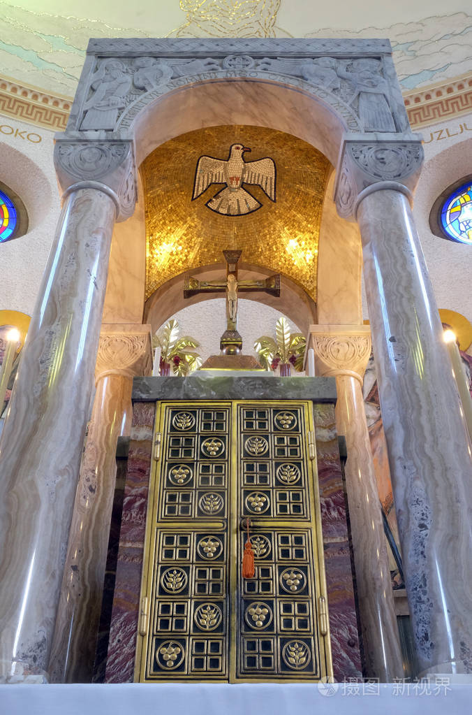 萨格勒布圣布莱斯教堂主坛上的帐幕