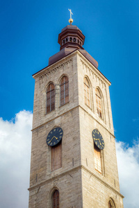 圣詹姆斯教堂塔在捷克共和国欧洲库特纳霍拉的历史中心。