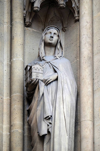 法国巴黎圣克洛蒂尔德教堂入口的圣像