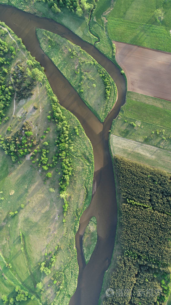 河流俯视图图片