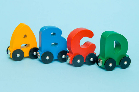 幼儿教育背景带有机车的火车字母表的字母abcd.