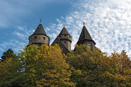 中世纪城堡布劳恩费尔斯在玄武岩峰顶布劳恩费尔斯赫塞德国