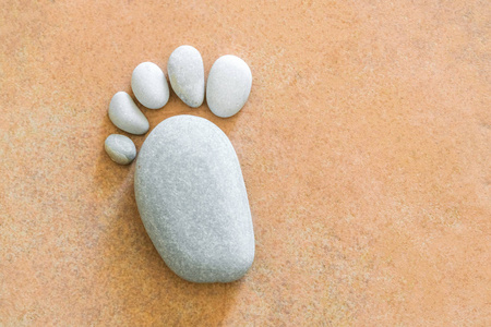 用石头做的脚印照片